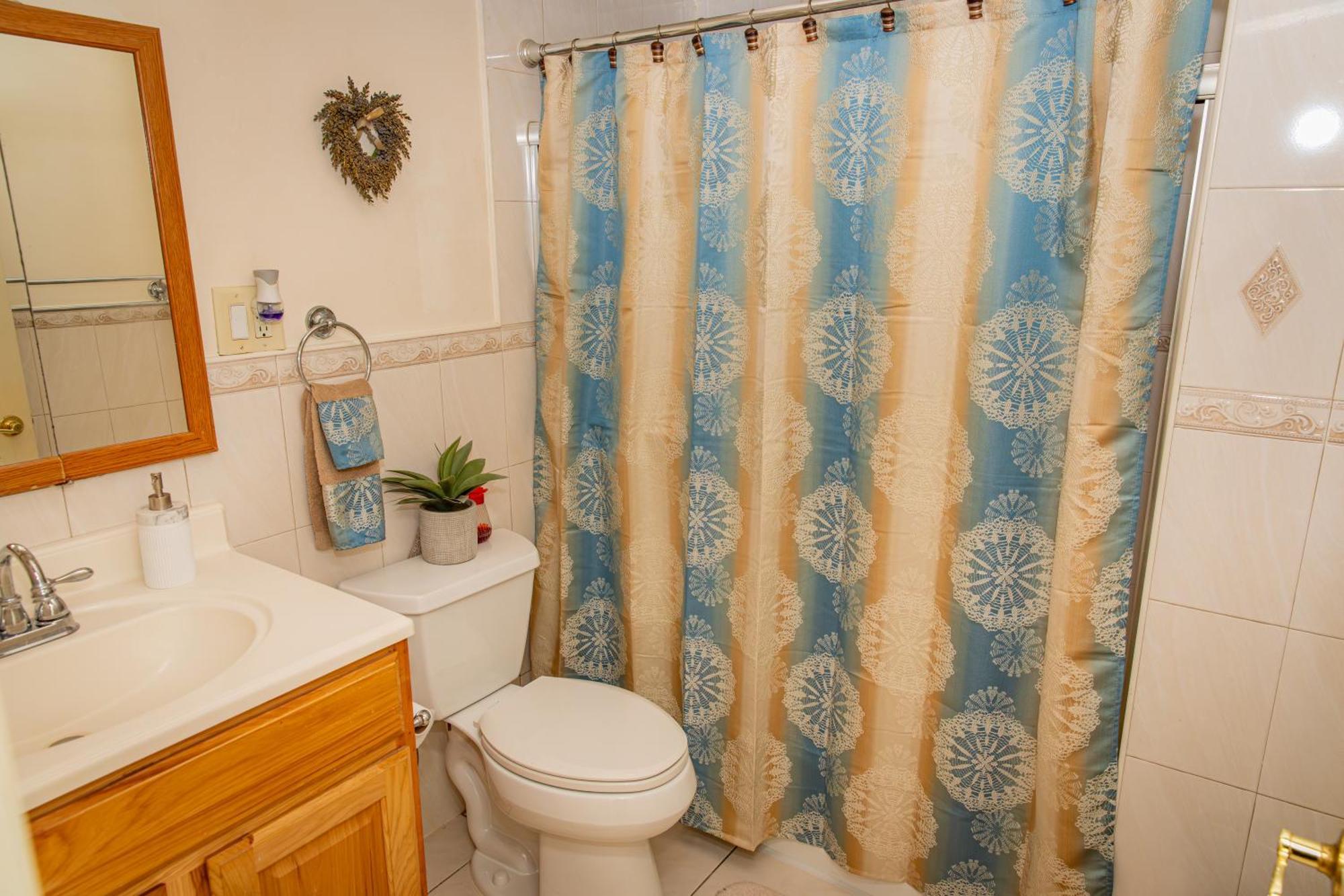 Spacious Comfy Room In Cozy Classy Duplex นิวยอร์ก ภายนอก รูปภาพ